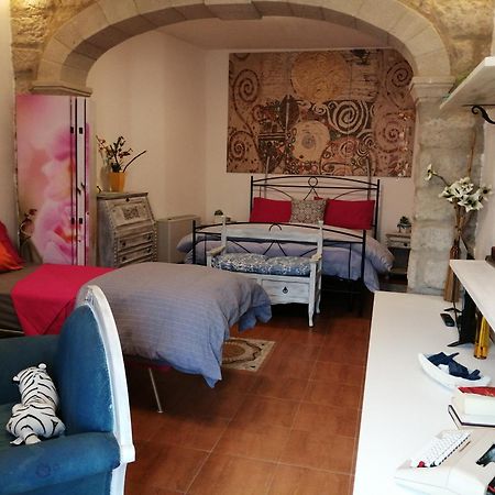 Lughera B&B Tula Exteriér fotografie
